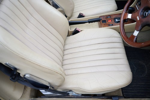 1988 Mercedes-Benz R107 500SL zum Verkauf (Bild 46 von 152)