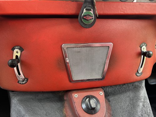 1964 Jensen CV-8 MkII 6.3 En venta (imagen 32 de 118)