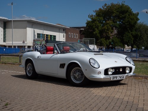 2000 DNA Ferrari 250 GT SWB California Spyder Replica à vendre (picture 2 of 220)