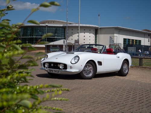 2000 DNA Ferrari 250 GT SWB California Spyder Replica à vendre (picture 8 of 220)