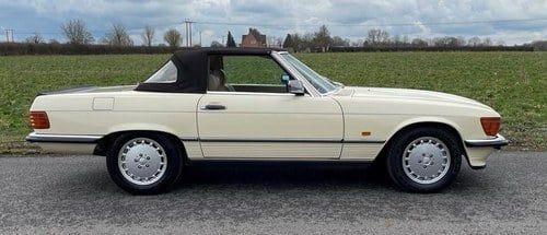 1987 Mercedes-Benz R107 300SL In vendita (immagine 22 di 168)