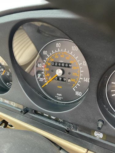 1987 Mercedes-Benz R107 300SL In vendita (immagine 51 di 168)