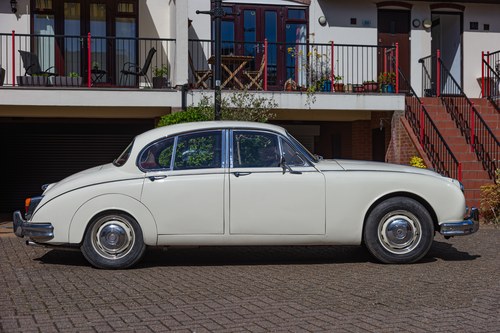 1966 Daimler 2.5 V8 à vendre (picture 30 of 183)