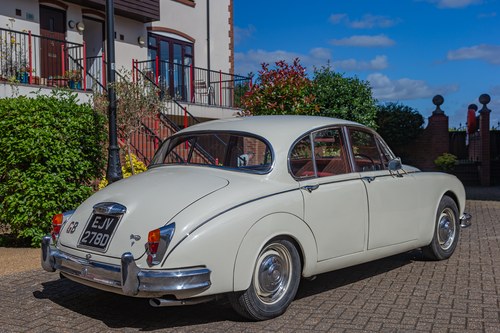 1966 Daimler 2.5 V8 à vendre (picture 32 of 183)