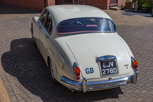 1966 Daimler 2.5 V8 à vendre (picture 33 of 183)