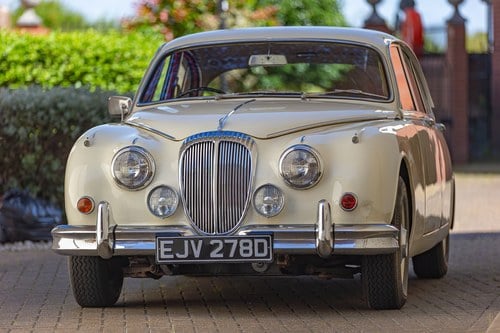 1966 Daimler 2.5 V8 à vendre (picture 3 of 183)