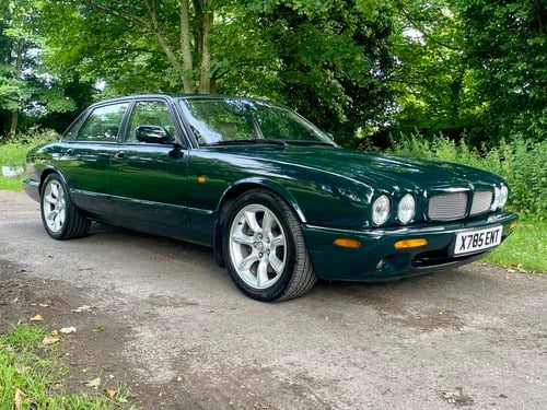 2000 Jaguar X308 XJR In vendita (immagine 1 di 45)