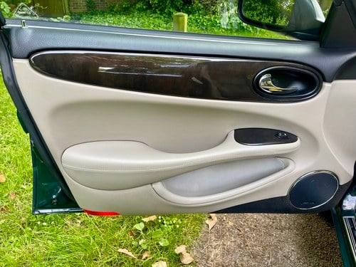 2000 Jaguar X308 XJR In vendita (immagine 16 di 45)