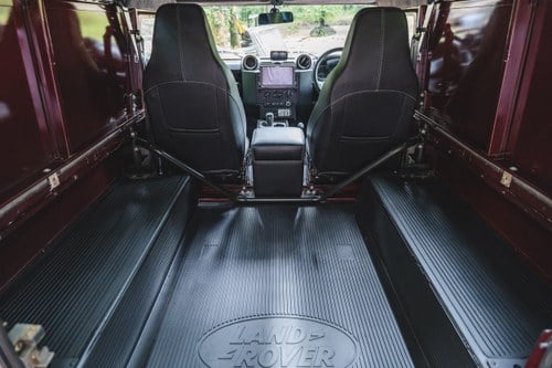 2015 Land Rover Defender 90 XS 2.2 TDCi In vendita (immagine 21 di 123)