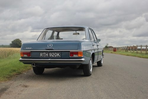 1972 Mercedes-Benz 250 Saloon W114 Te koop (foto 4 van 151)