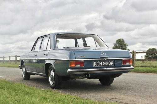 1972 Mercedes-Benz 250 Saloon W114 Te koop (foto 17 van 151)