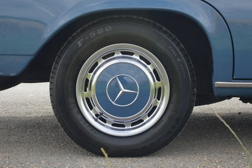 1972 Mercedes-Benz 250 Saloon W114 Te koop (foto 36 van 151)