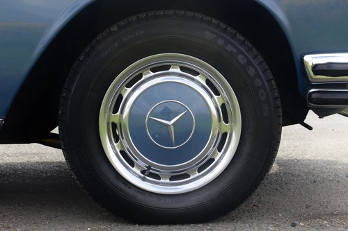 1972 Mercedes-Benz 250 Saloon W114 Te koop (foto 37 van 151)