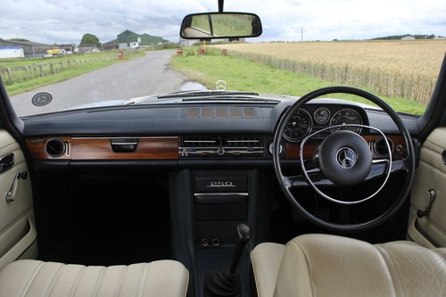 1972 Mercedes-Benz 250 Saloon W114 Te koop (foto 57 van 151)