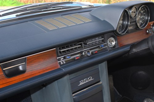 1972 Mercedes-Benz 250 Saloon W114 Te koop (foto 82 van 151)