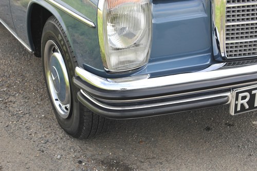 1972 Mercedes-Benz 250 Saloon W114 Te koop (foto 96 van 151)