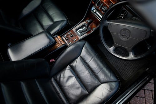 1993 Mercedes-Benz E320 CE Convertible zum Verkauf (Bild 31 von 106)