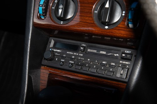 1986 Mercedes-Benz W124 230E à vendre (picture 45 of 224)