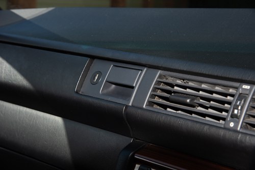 1986 Mercedes-Benz W124 230E à vendre (picture 46 of 224)