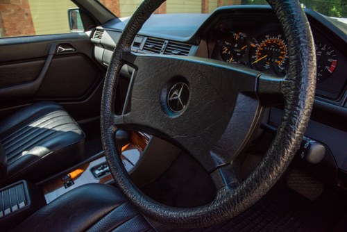 1986 Mercedes-Benz W124 230E à vendre (picture 53 of 224)