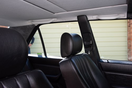 1986 Mercedes-Benz W124 230E à vendre (picture 55 of 224)