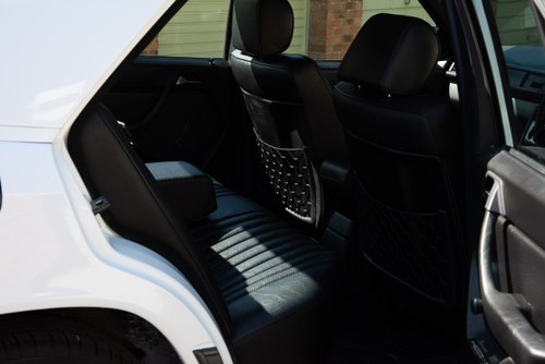 1986 Mercedes-Benz W124 230E à vendre (picture 65 of 224)