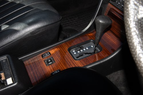 1986 Mercedes-Benz W124 230E à vendre (picture 105 of 224)