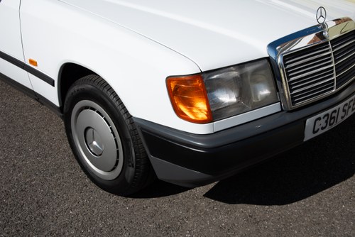 1986 Mercedes-Benz W124 230E à vendre (picture 161 of 224)