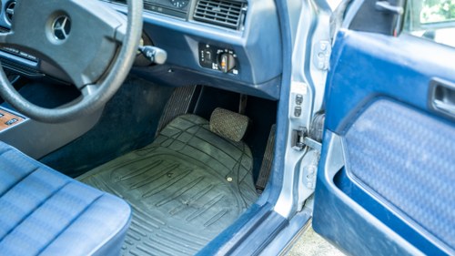 1990 Mercedes-Benz 190E En venta (imagen 15 de 174)