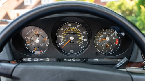 1987 Mercedes-Benz R107 300SL zum Verkauf (Bild 31 von 216)