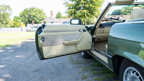 1983 Mercedes-Benz R107 280SL In vendita (immagine 54 di 192)