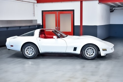 1982 Chevrolet Corvette C3 ‘Cross-Fire Injection’ à vendre (picture 9 of 113)