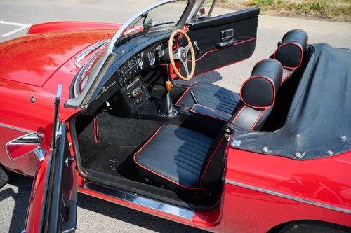 1973 MG MGB Roadster In vendita (immagine 57 di 180)