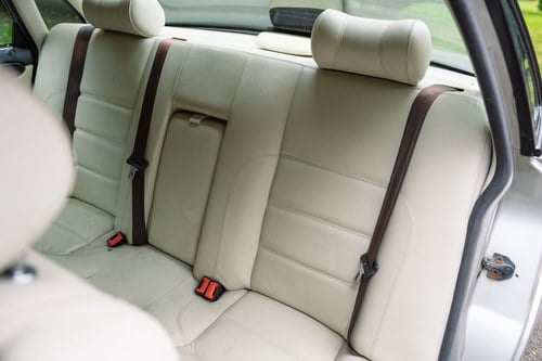 1999 Jaguar X308 XJR In vendita (immagine 42 di 120)