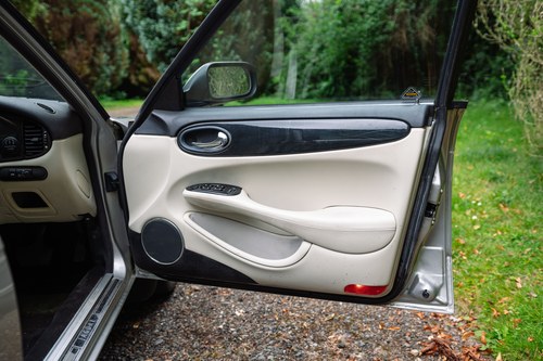 1999 Jaguar X308 XJR In vendita (immagine 53 di 120)