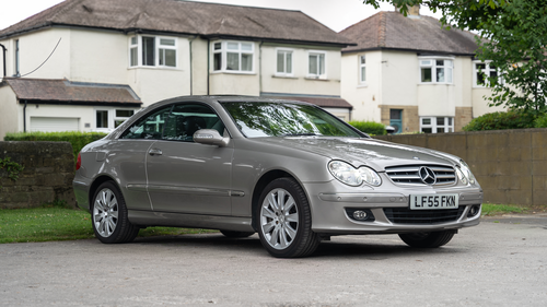 2005 Mercedes-Benz C209 CLK500 Elegance In vendita (immagine 1 di 128)