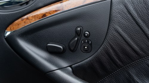 2005 Mercedes-Benz C209 CLK500 Elegance In vendita (immagine 54 di 128)