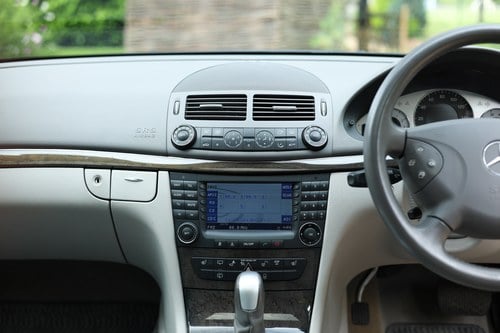 2005 Mercedes-Benz W211 E320 Avantgarde Estate zum Verkauf (Bild 51 von 260)