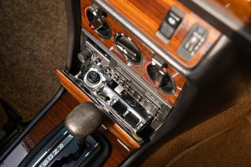 1984 Mercedes 230E W123 In vendita (immagine 40 di 180)