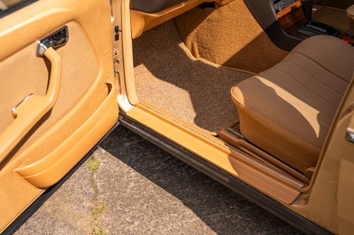 1984 Mercedes 230E W123 In vendita (immagine 57 di 180)