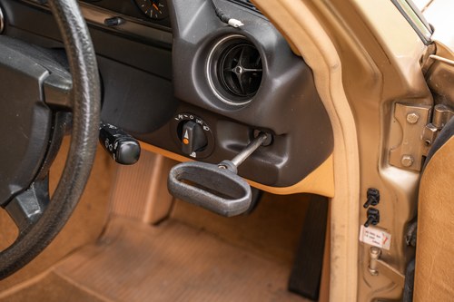 1984 Mercedes 230E W123 In vendita (immagine 79 di 180)