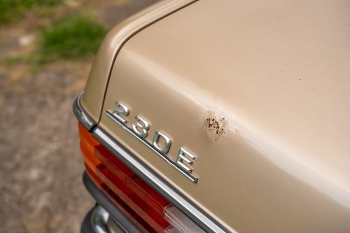 1984 Mercedes 230E W123 In vendita (immagine 93 di 180)