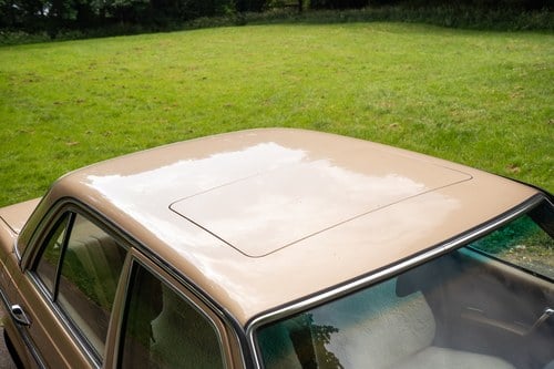 1984 Mercedes 230E W123 In vendita (immagine 102 di 180)