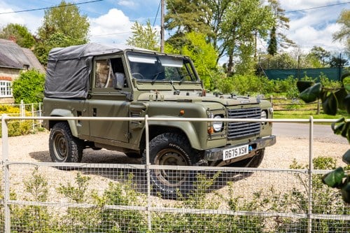 1998 Land Rover Defender 90 “Wolf” Te koop (foto 2 van 211)