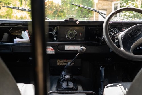 1998 Land Rover Defender 90 “Wolf” Te koop (foto 36 van 211)