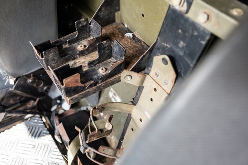 1998 Land Rover Defender 90 “Wolf” Te koop (foto 46 van 211)