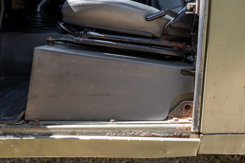 1998 Land Rover Defender 90 “Wolf” Te koop (foto 51 van 211)