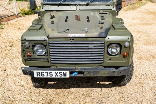 1998 Land Rover Defender 90 “Wolf” Te koop (foto 103 van 211)