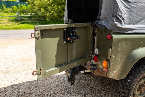 1998 Land Rover Defender 90 “Wolf” Te koop (foto 116 van 211)