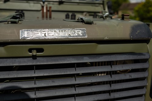 1998 Land Rover Defender 90 “Wolf” Te koop (foto 152 van 211)